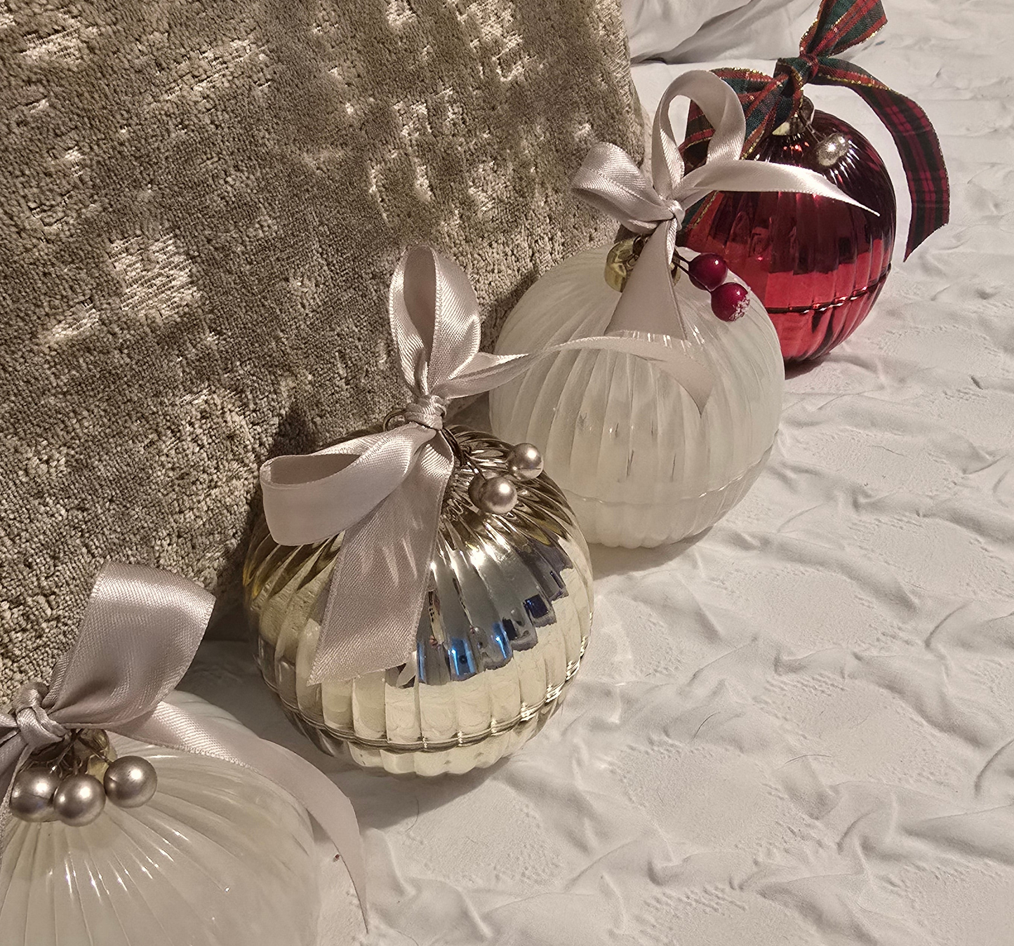 Red Glass 3 Wick Bauble Candle